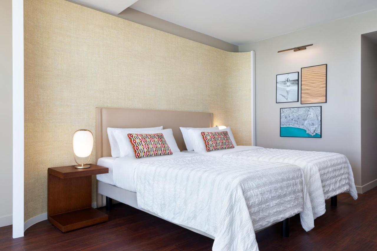 Le Meridien Hotel